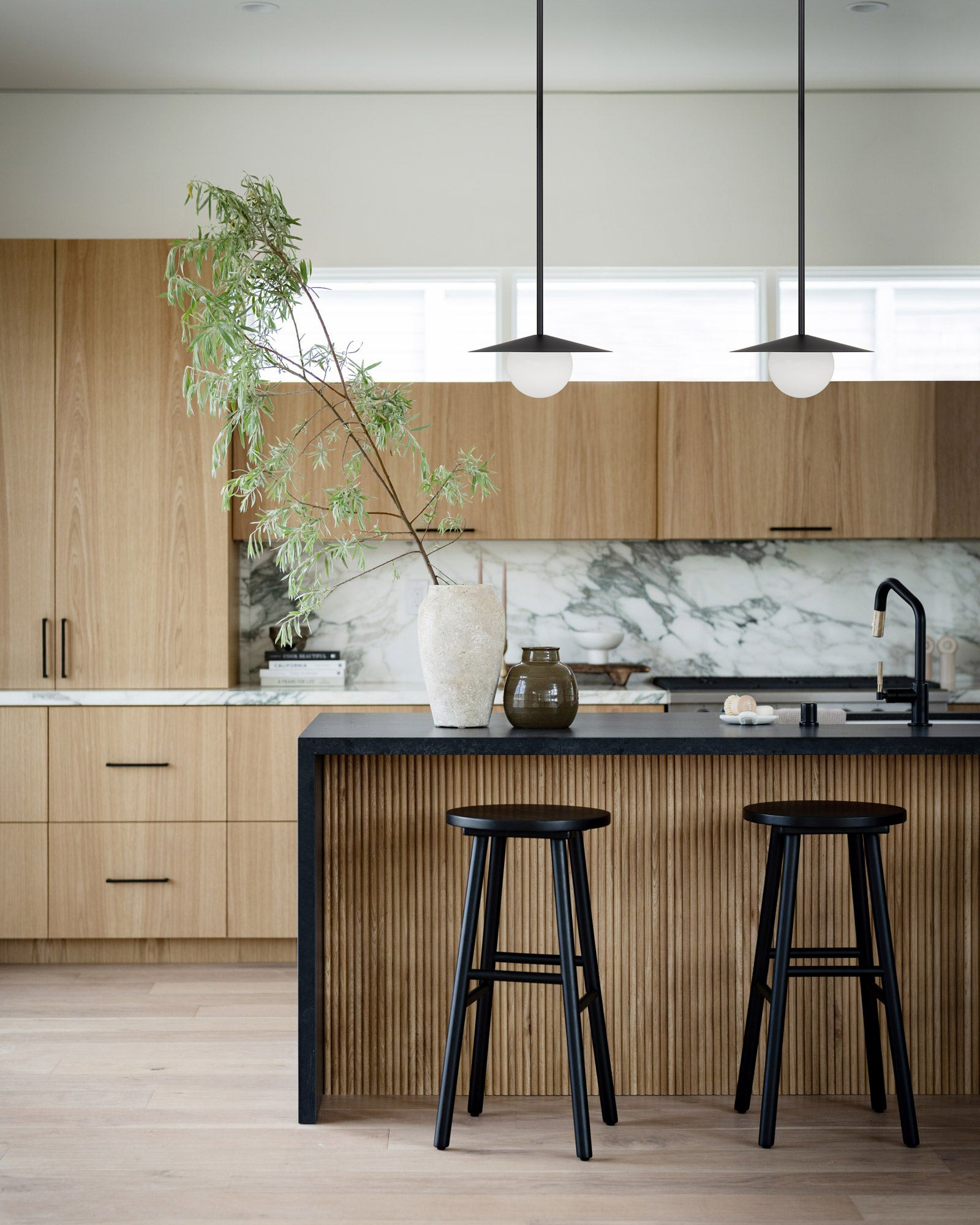 Чёрный подвесной светильник "Милти" LouvreHome P7559PA