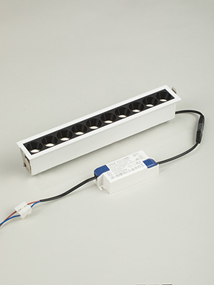 Встраиваемый белый LED светильник с драйвером, 20Вт, 4000К,  24°, 1680лм